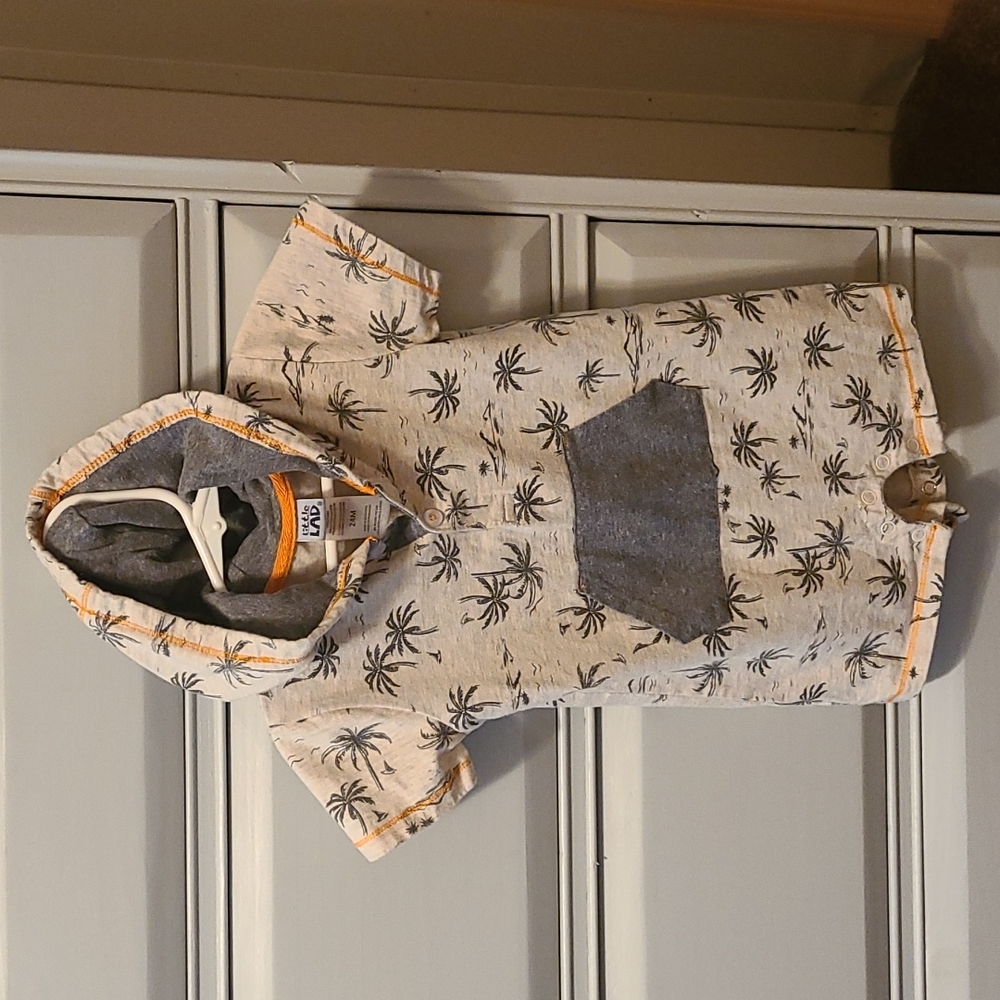 Kids clothing